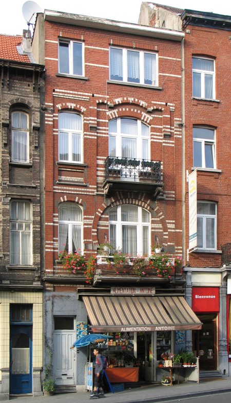 Leuvensesteenweg 237-239, Sint-Joost-ten-Node (© APEB, foto 2000).