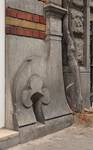 Rue Josaphat 265, Schaerbeek, angle droit du soubassement (© SPRB-BDU, photo APEB 2013).